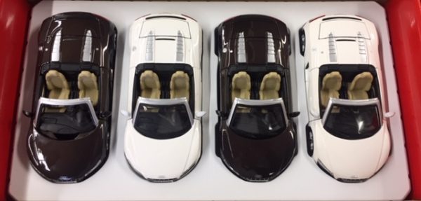 31281 1 - AUDI R8 Spyder - no box - 2 white and 1 brown left