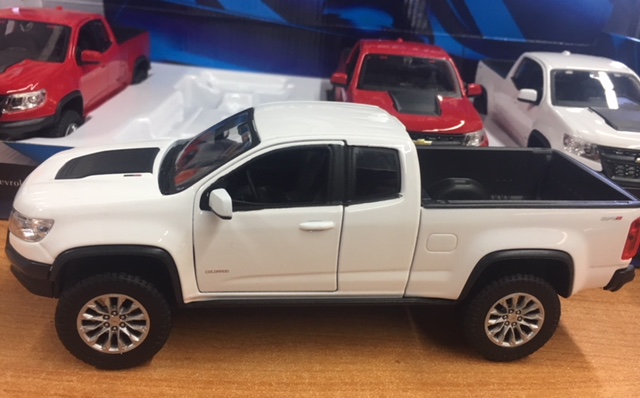 chevy colorado diecast