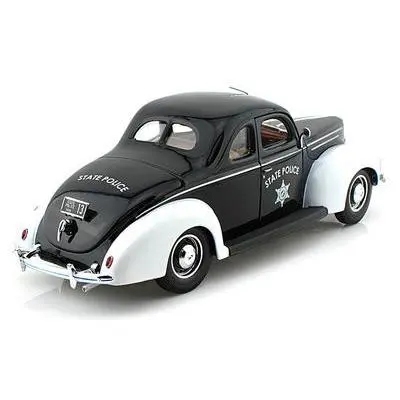 Maist 1939 Ford Deluxe Police 2台セット 警察車両 Maist 1939 Ford Deluxe Police 2台セット 警察車両 - メルカリ