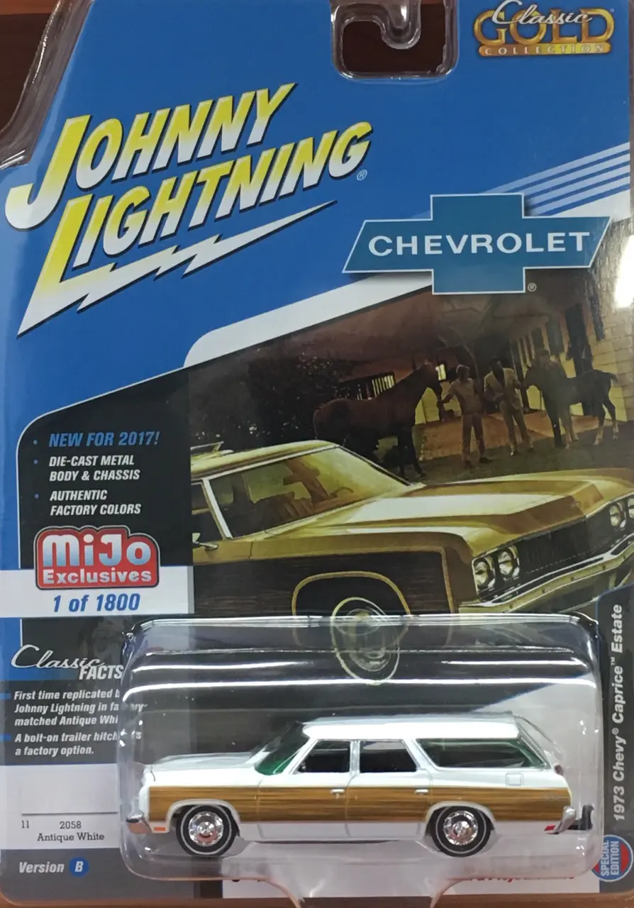  Johnny Lightning 1973 Chevy Caprice Wagon w