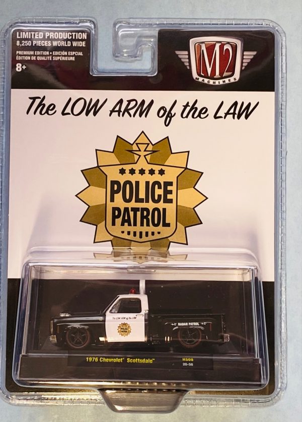 31500hs - 1976 CHEVROLET SCOTTSDALE PICK UP TRUCK (THE LOW ARM OF THE LAW) LOWRIDER POLICE