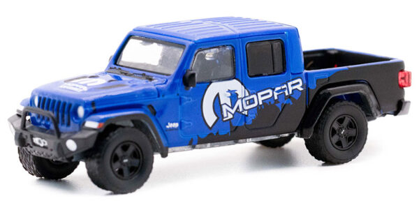 35220f - 2021 Jeep Gladiator with Off-Road Bumpers and Tonneau Cover - MOPAR