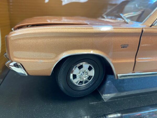 img 7445 - 1966 DODGE CHARGER - BRONZE- HOOD DAMAGE