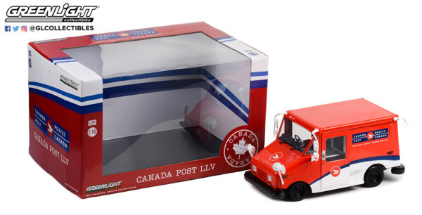 13571 canada post long life postal delivery vehicle llv b2b out of package - Canada Post Long-Life Postal Delivery Vehicle (LLV) - 1:18 SCALE