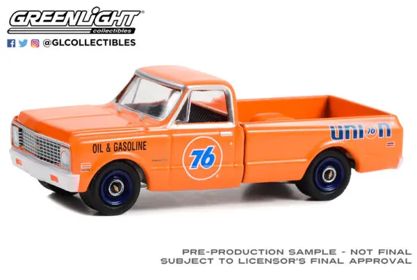 28120c - Union 76 Oil & Gasoline - Union 76 Celebrating 90 Years - 1972 Chevrolet C-10 Pickup