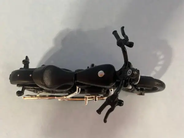 31360 41 5b - 2014 HARLEY DAVIDSON SPORTSTER IRON 883 - MATT BLACK