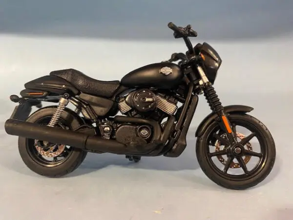 31360 41 6 - 2015 HARLEY DAVIDSON STREET 750 - MATT BLACK
