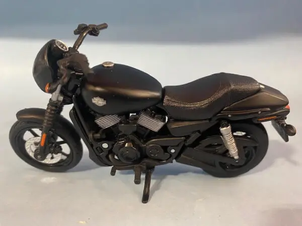31360 41 6a - 2015 HARLEY DAVIDSON STREET 750 - MATT BLACK