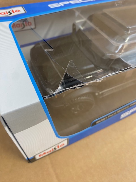 2021 Ford Bronco Wildtrak Two Door in Black- Box Damage 4 - 2021 Ford Bronco Wildtrak Two Door in Black- Box Damage - Image 4