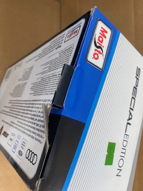 2021 Ford Bronco Wildtrak Two Door in Black- Box Damage 12 - 2021 Ford Bronco Wildtrak Two Door in Black- Box Damage - Image 12