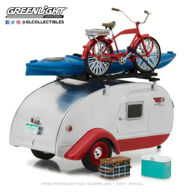 18440a 2 - 1947 TEAR DROP TRAILER HITCH AND TOW TRAILERS SERIES 4 IN 1:24 SCALE
