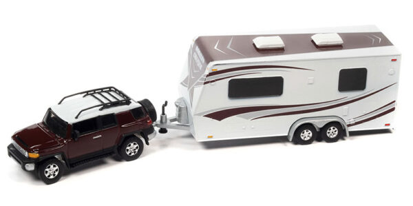 jlsp315 a - 2010 Toyota FJ Cruiser with Camping Trailer in Brick Red