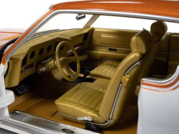 amm1316 4 - 1969 Pontiac Grand Prix Royal Bobcat in Cameo White