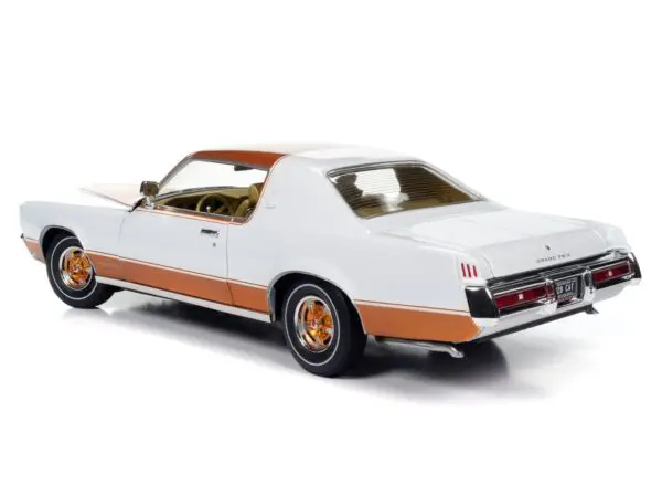 amm1316b - 1969 Pontiac Grand Prix Royal Bobcat in Cameo White