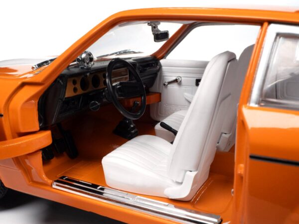 amm1319t - 1973 Chevrolet Vega GT in Bright Orange