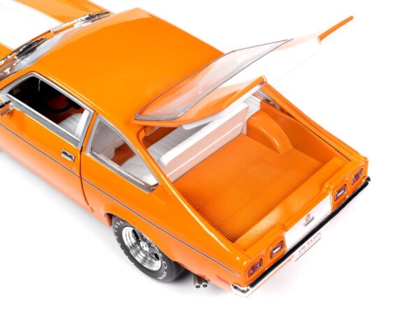 amm1319w - 1973 Chevrolet Vega GT in Bright Orange