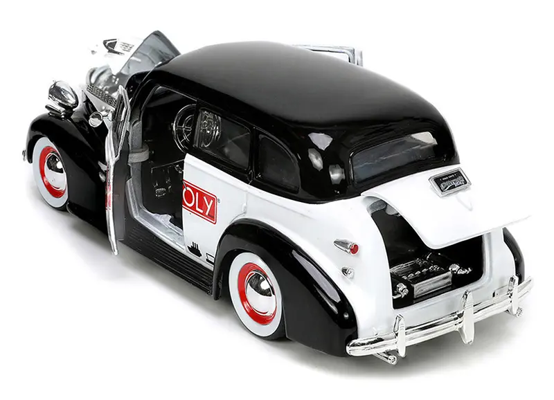1939 Chevrolet Master Deluxe with Mr Monopoly Diecast Figure 