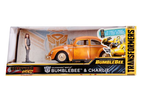 30114 1.24 transformers 6 vw beetle bumblebee w charlie 10 - Bumblebee Volkswagen Beetle with Charlie Figure - Bumblebee (2018)