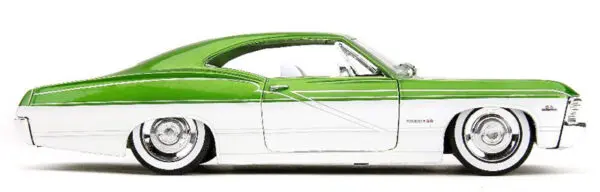 35025b - 1967 Chevrolet Impala 2-Door in Green and White BigTime Muscle