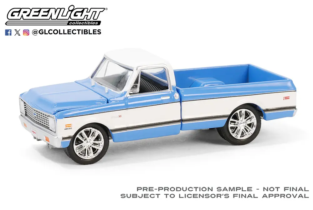 1971 Chevrolet C10 Super Cheyenne Custom Pickup Truck in Blue Diecast Depot
