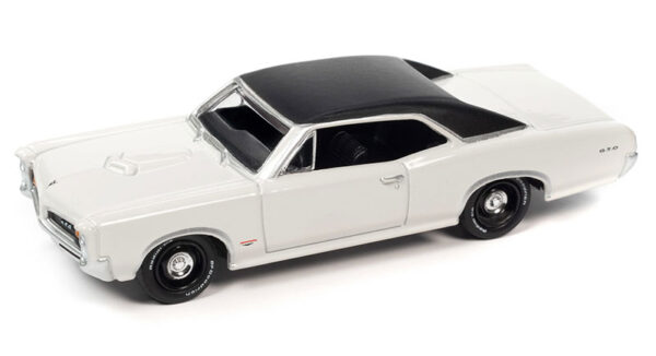 jlsp325 b - 1966 Pontiac GTO in Cameo Ivory