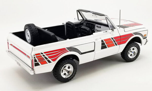 a1807705a - 1972 Chevrolet K5 Blazer - Feathers Edition