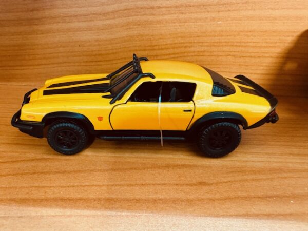 img 3352 - 1977 CHEVROLET CAMARO BUMBLEBEE - TRANSFORMERS 7 - 1:32 SCALE