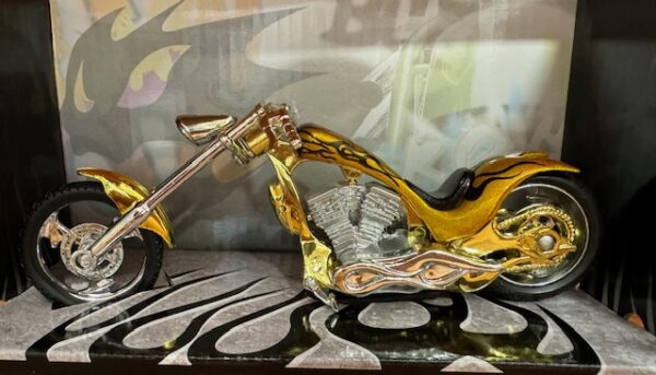 img 3337 - IRON CHOPPERS - 1:18 SCALE - GOLD WITH BLACK FLAMES - DIECAST METAL AND PLASTIC