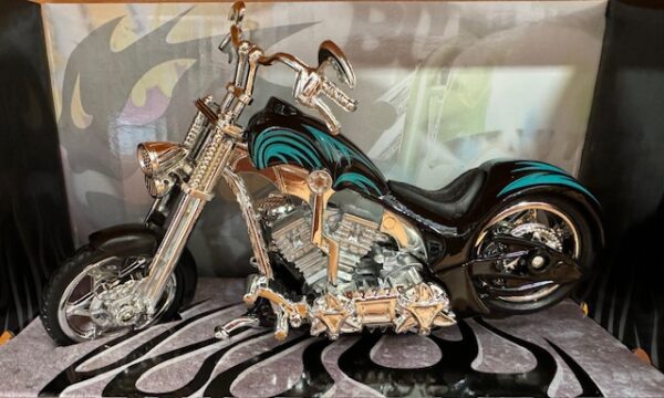 img 3341 - IRON CHOPPERS - 1:18 SCALE - BLACK WITH TURQUOISE GRAPHICS - DIECAST METAL AND PLASTIC