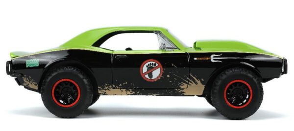 v3 33386 - 1967 Chevrolet Camaro with Raphael Diecast Figure Teenage Mutant Ninja Turtles