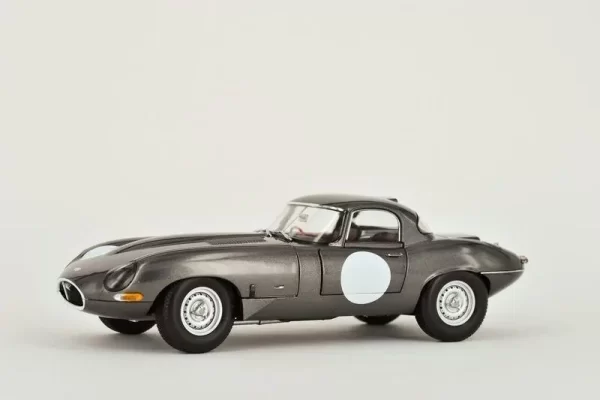 98371 - Jaguar E Type Lightweight Continuation- Grey w/ red seats