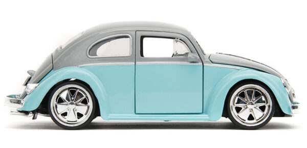 34229a - 1959 Volkswagen Beetle in Light Blue and Gray Punch Buggy