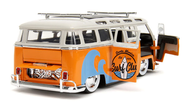 34231e - Surf Club - 1962 Volkswagen Bus with Surfboard Punch Buggy