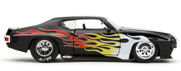 35022b - 1971 Pontiac GTO in Glossy Black with Flames BigTime Muscle