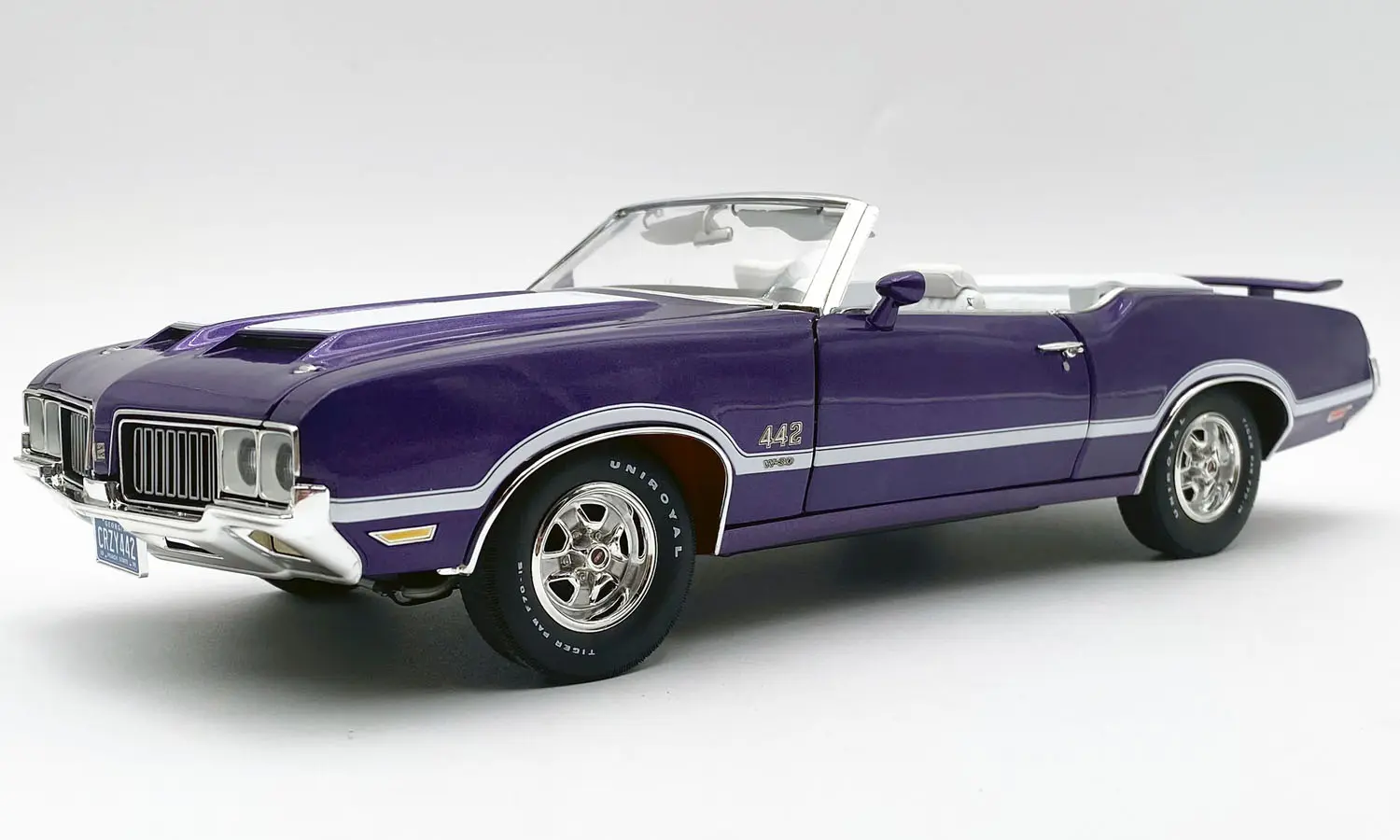 1970 Oldsmobile 442 W-30 in Special Order Paint Color Plum