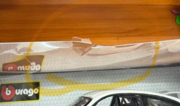 img 4675 - PORSCHE 911 GTS RS 4.0 WHITE - REDUCED PRICE - PLASTIC HAS SOME DAMAGE - NO ISSUES WITH CAR - JUST THE BOX