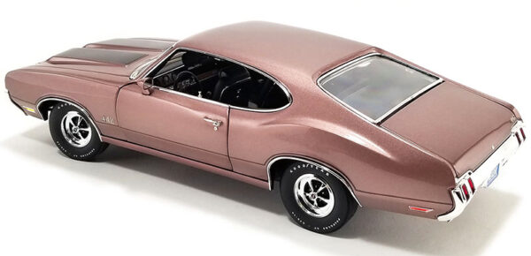 v1 a1805626 - 1970 Oldsmobile 442 W-30 in Special Order Paint Code Regency Rose with Black Stripes Limited Edition