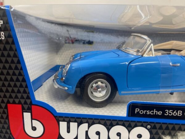 img 7449 - 1961 Porsche 356B Cabriolet Convertible- Damage to box Plastic