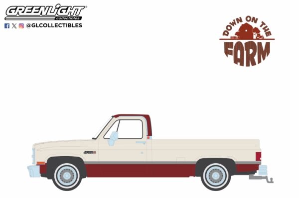 48100 d - 1981 GMC Sierra Classic K2500 in Neutral and Dark Carmine Red Deluxe Two-Tone