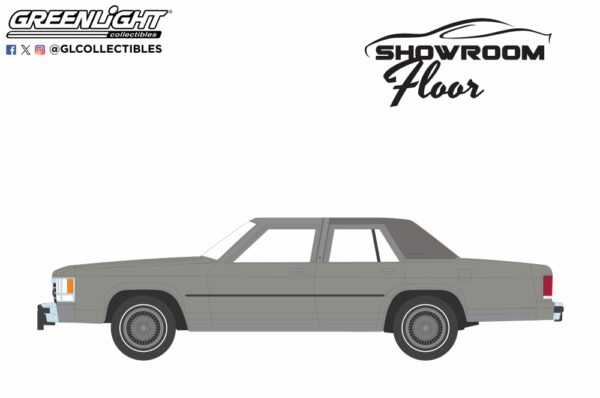 68060 f - 1991 Ford LTD Crown Victoria in Light Titanium Metallic