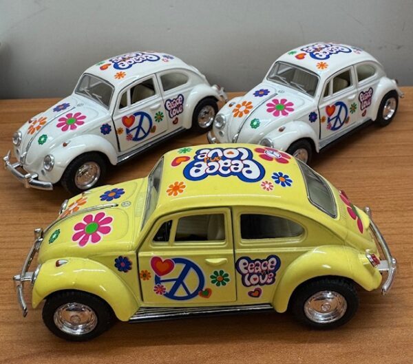 img 6724 - 1967 VOLKSWAGEN BEETLE - PULL BACK ACTION - W/FLOWERS, PEACE AND LOVE GRAPHICS - 2 WHITE AND 1 YELLOW LEFT