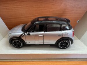 MINI COOPER COUNTRYMAN - NO BOX, CAR IS FINE - SILVER