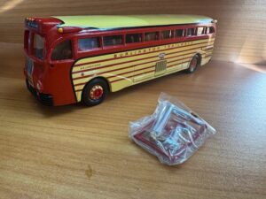 BURLINGTON TRAILWAYS YELLOW COACH 743 BY CORGI IN 1:50 SCALE